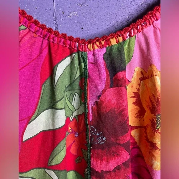 Farm Rio Floral Spaghetti Strap Top in Size Large. - Picture 3 of 8